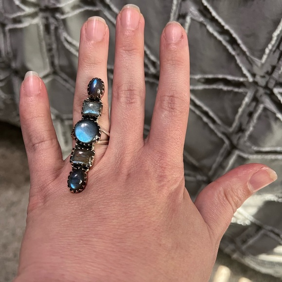 Gorgeous Sterling silver laboradorite crawler ring - Picture 4 of 4